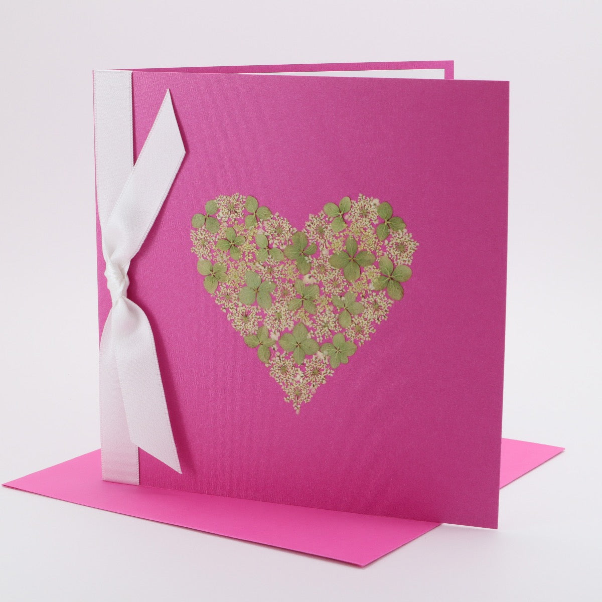 Siga-Art Flower Heart on Pink Card